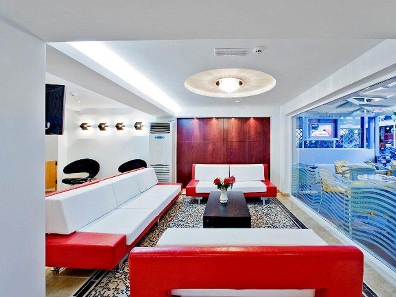 Ambassador Hotel 2*